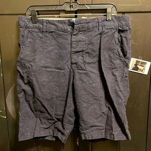 MISSING BUTTON Black generic casual shorts